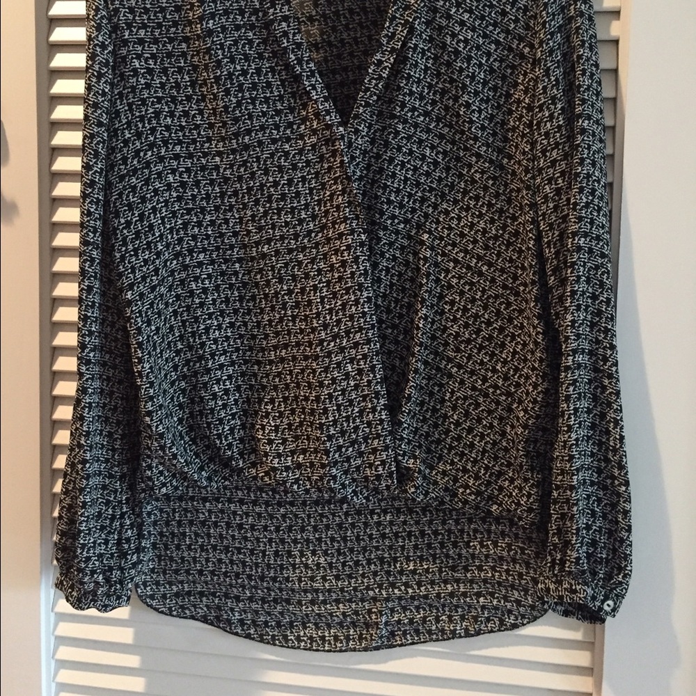 Max Studio blouse - Picture 3 of 3