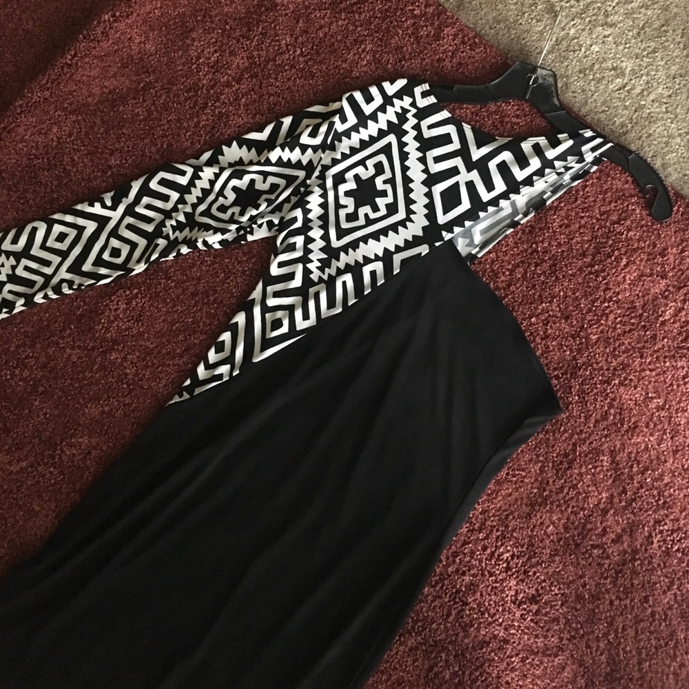 Black and white one sleeve bodycon dress!