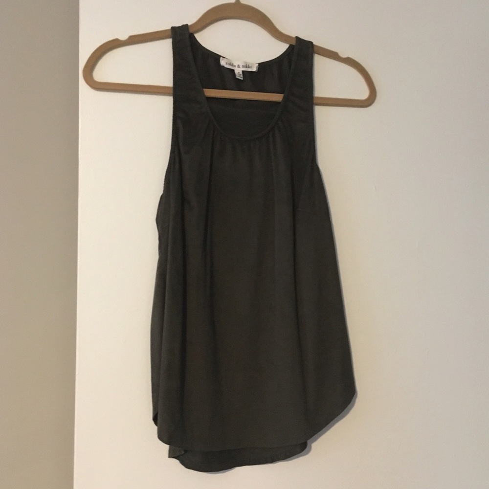 Robbi & Nikki army green flowy tank