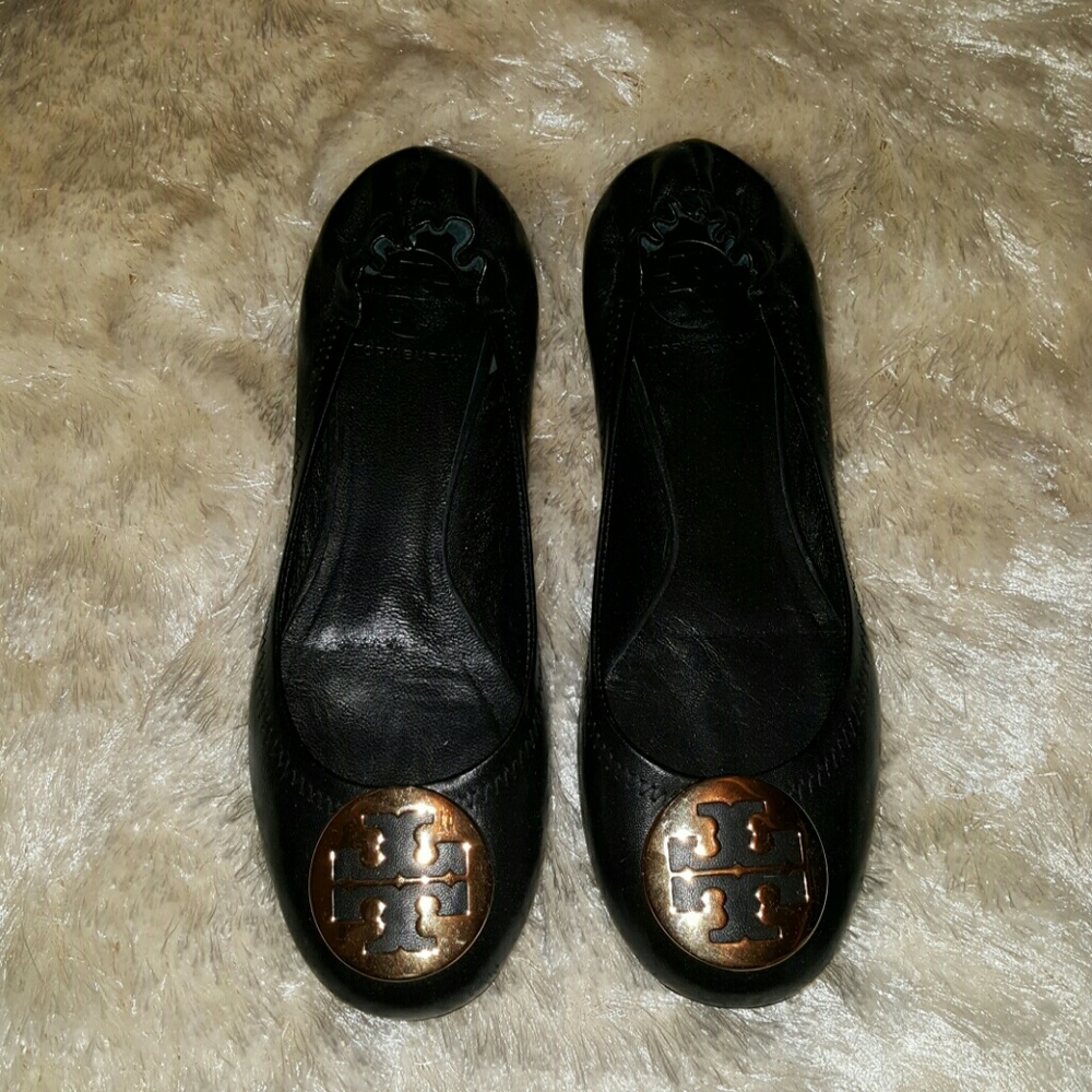 Brand New size 7.5 Tory Burch  black & gold flats!