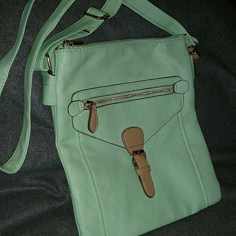 ???Just in time for your spring outfits??