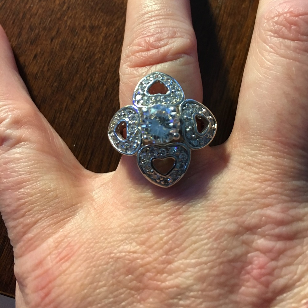 Sterling Silver Round Cut CZ Hearts 7.7g Size 7