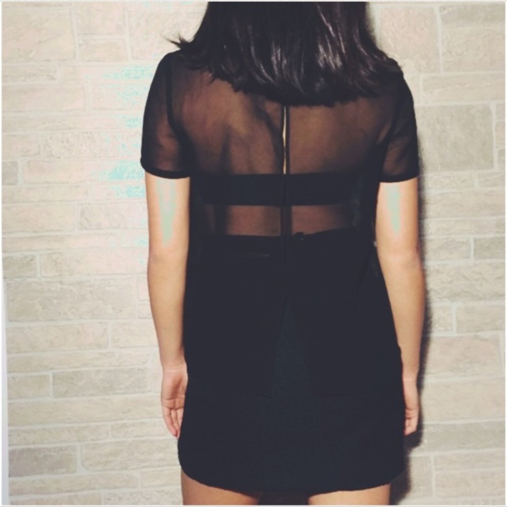 Patterned Top With A Sheer Back - image 6