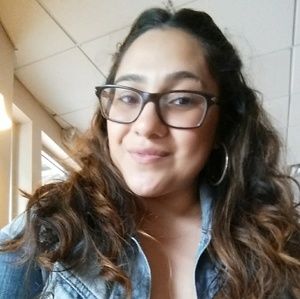 Meet your Posher, Alicia