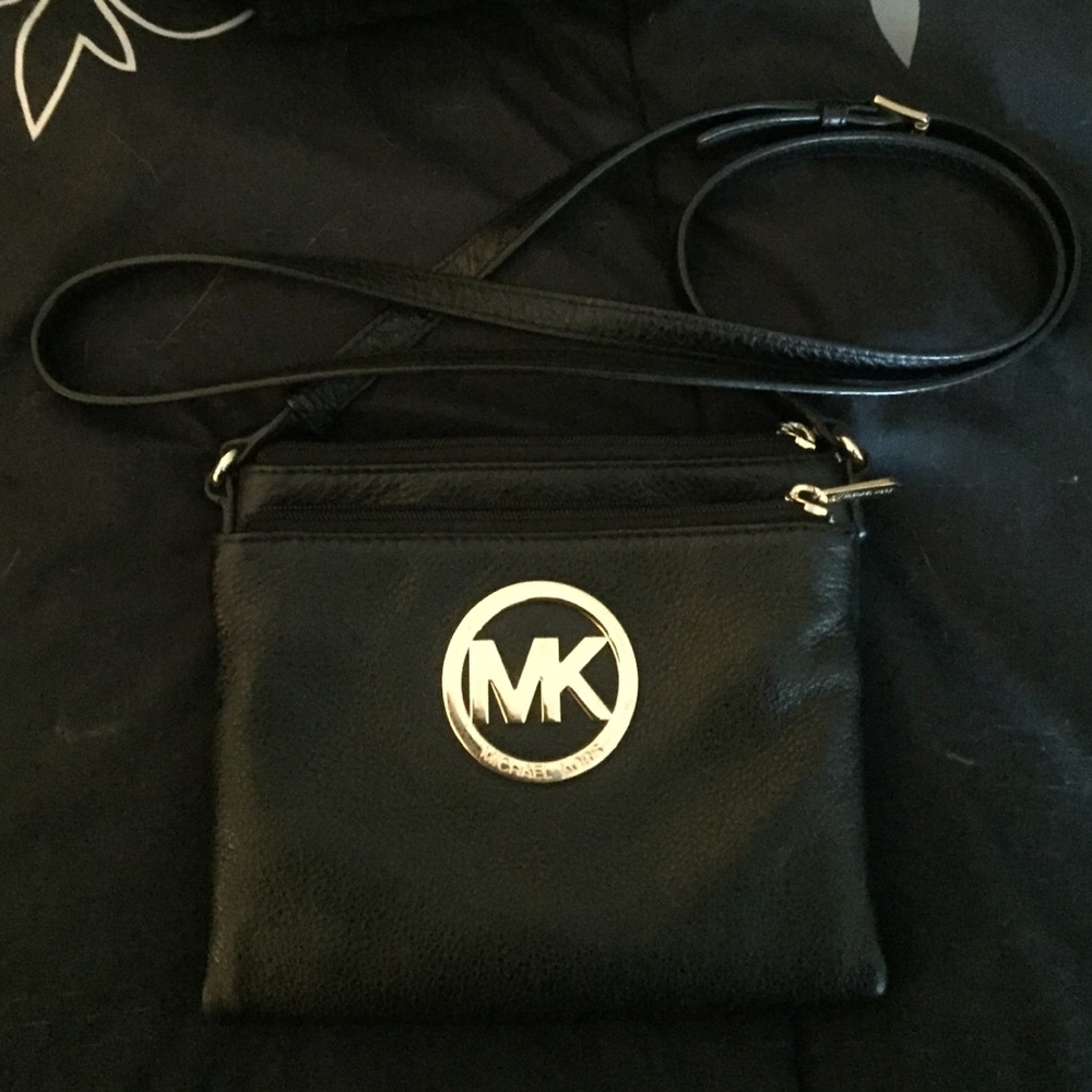 Michael Kors cross body purse