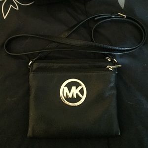 Michael Kors cross body purse
