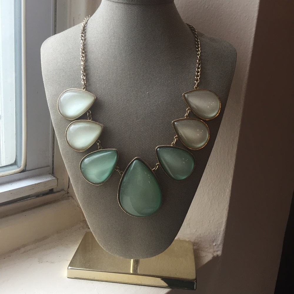 Tear drop turquoise statement necklace