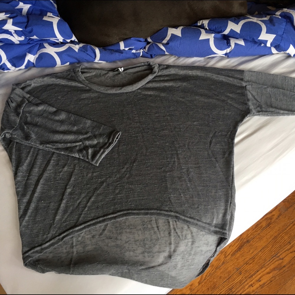 greenish grey quartersleeve