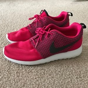 Rarely worn Nike Roshe Run