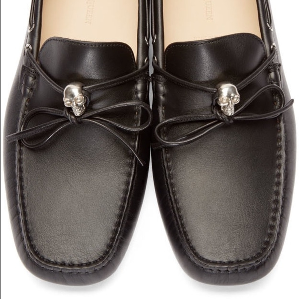 BRAND NEW MENS MCQUEEN SKULL DRIVER LOAFER