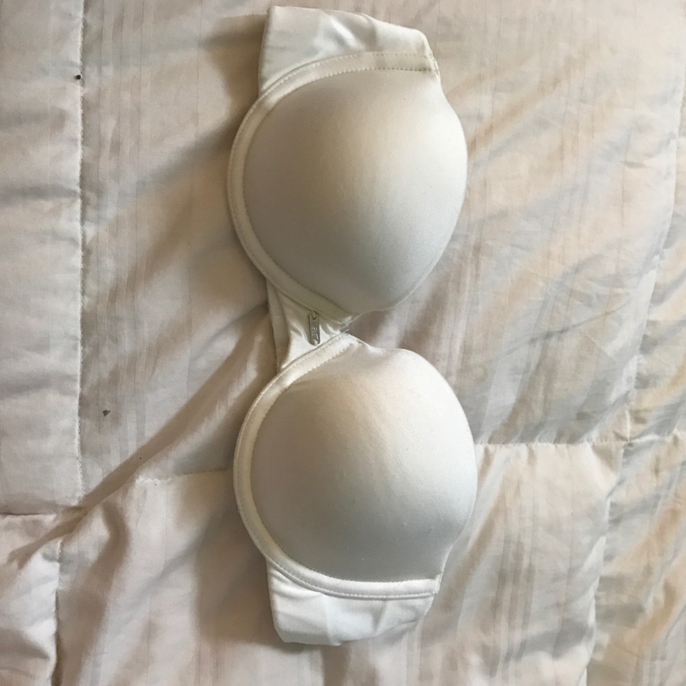 White strapless bra