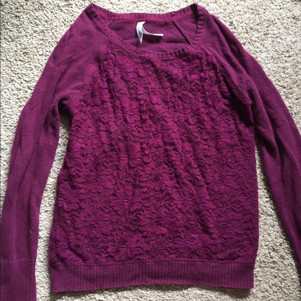 Maroon sweater