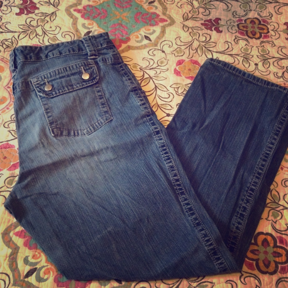 Cute button pocket wide straight leg jeans Plus