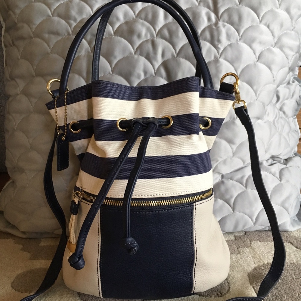 Clarks navy and white bucket purse