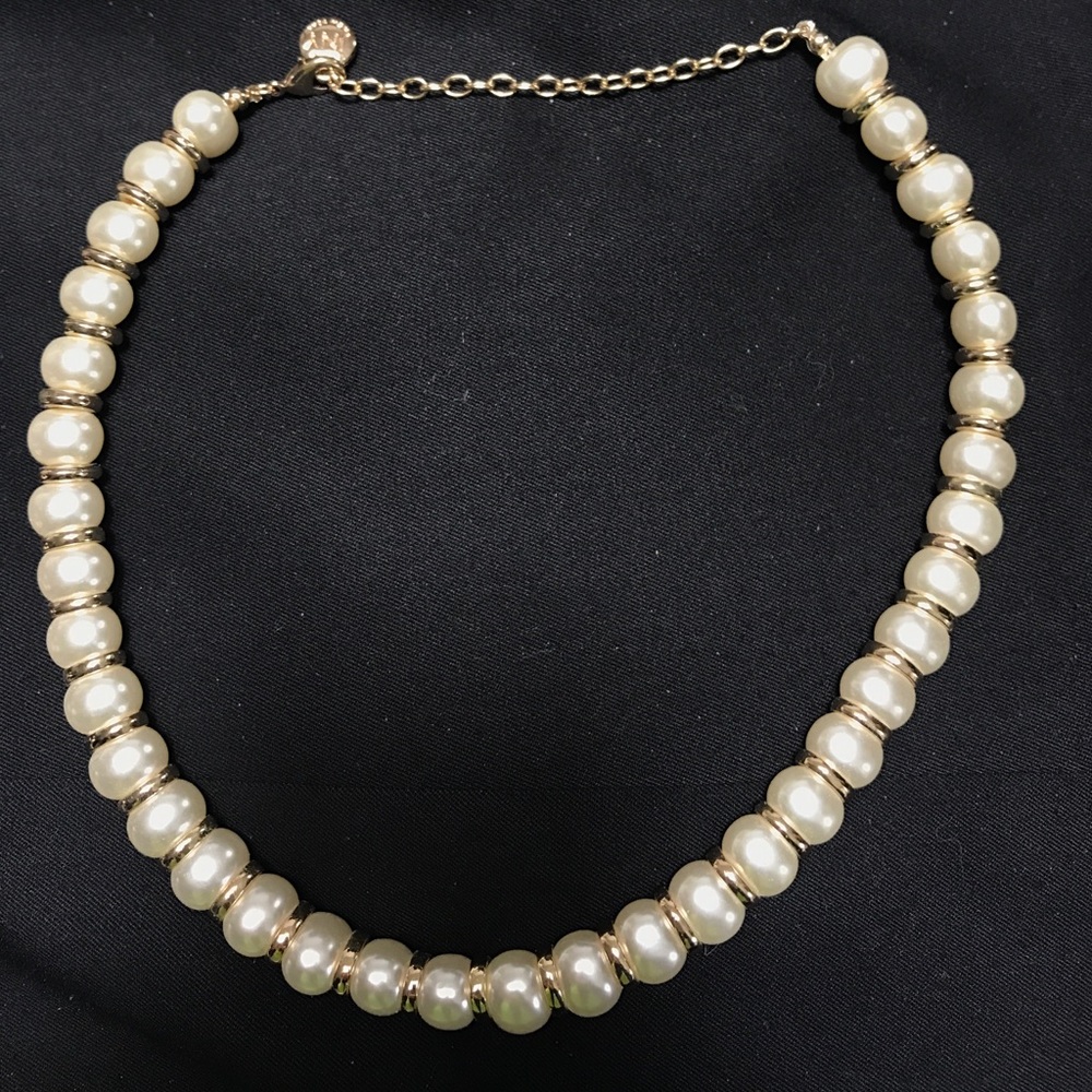 Jones New York neckless