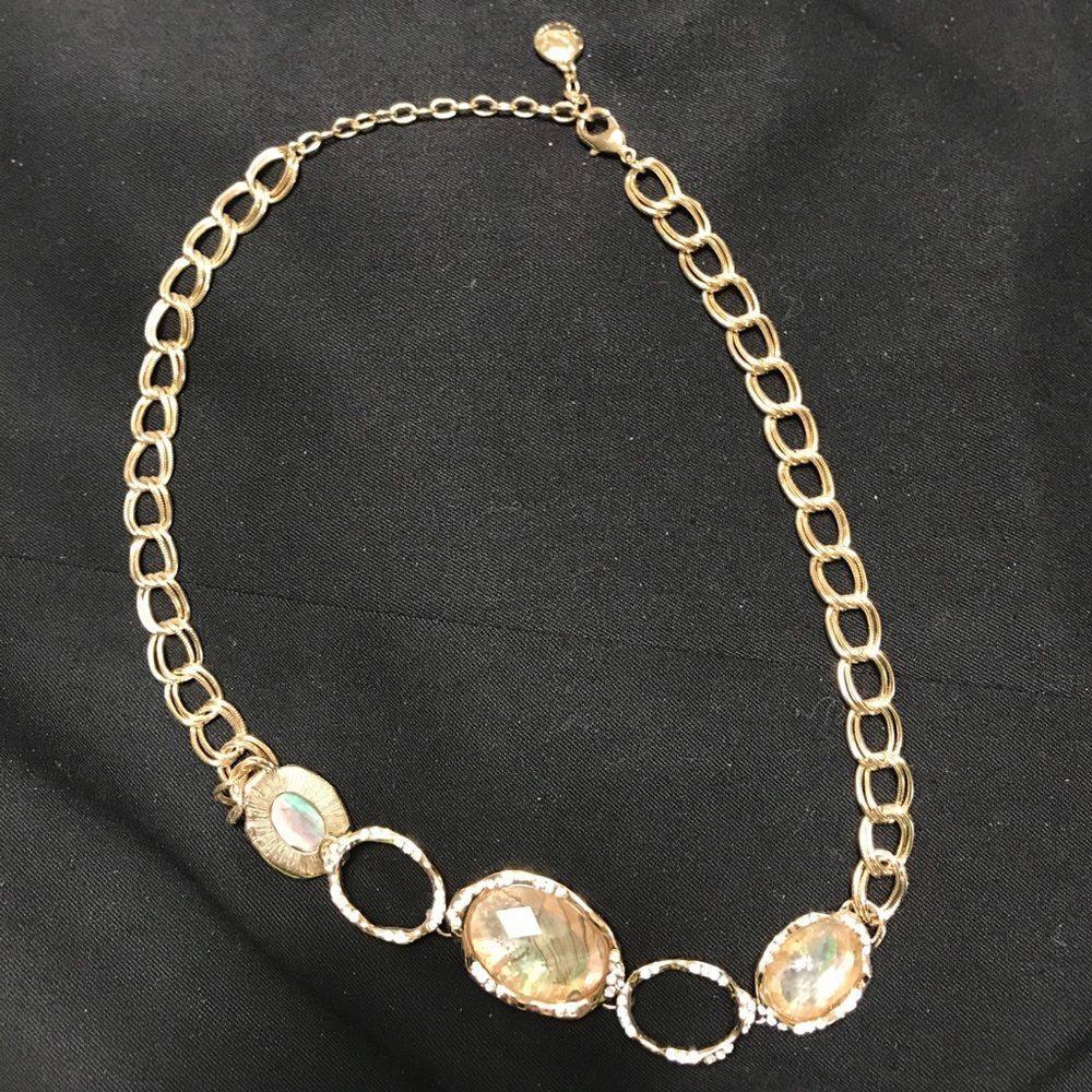 Jones New York neckless