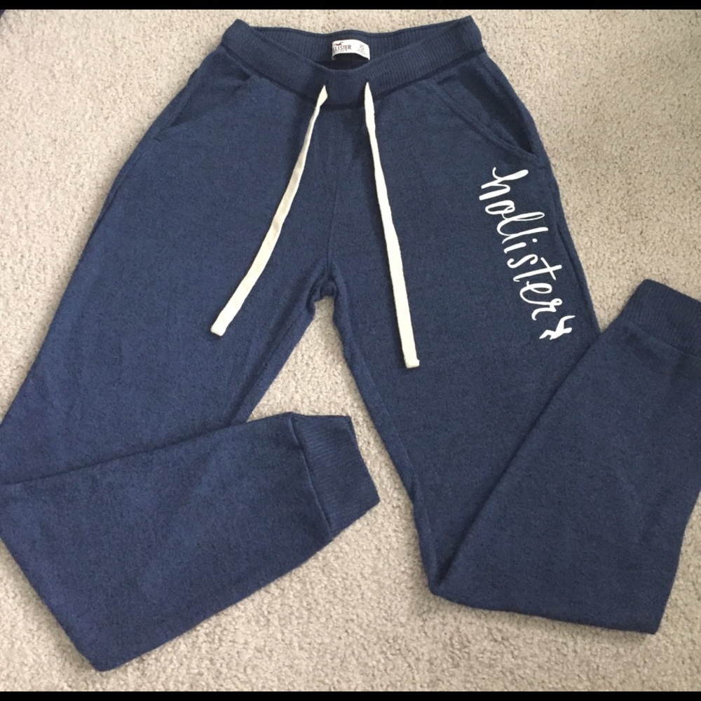 Hollister joggers