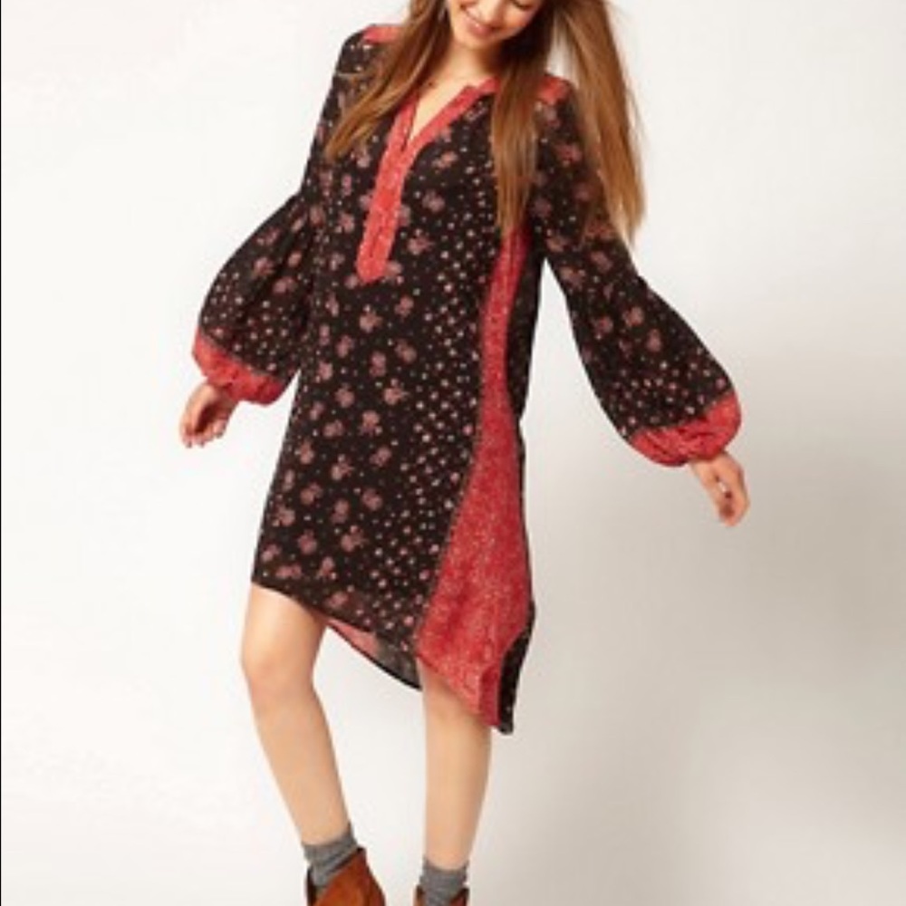 Dress /tunic comes with a slip also free people