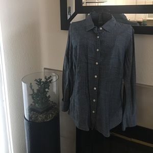 🎉Classic Denim Polka Dot J. Crew Perfect Shirt🎉