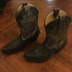 Women's Cowboy Boots- From Nashville