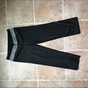 EASTER SALE Victoria's Secret sport VSX yoga crop