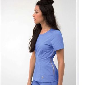 NWOT Jaanuu scrub set!!!