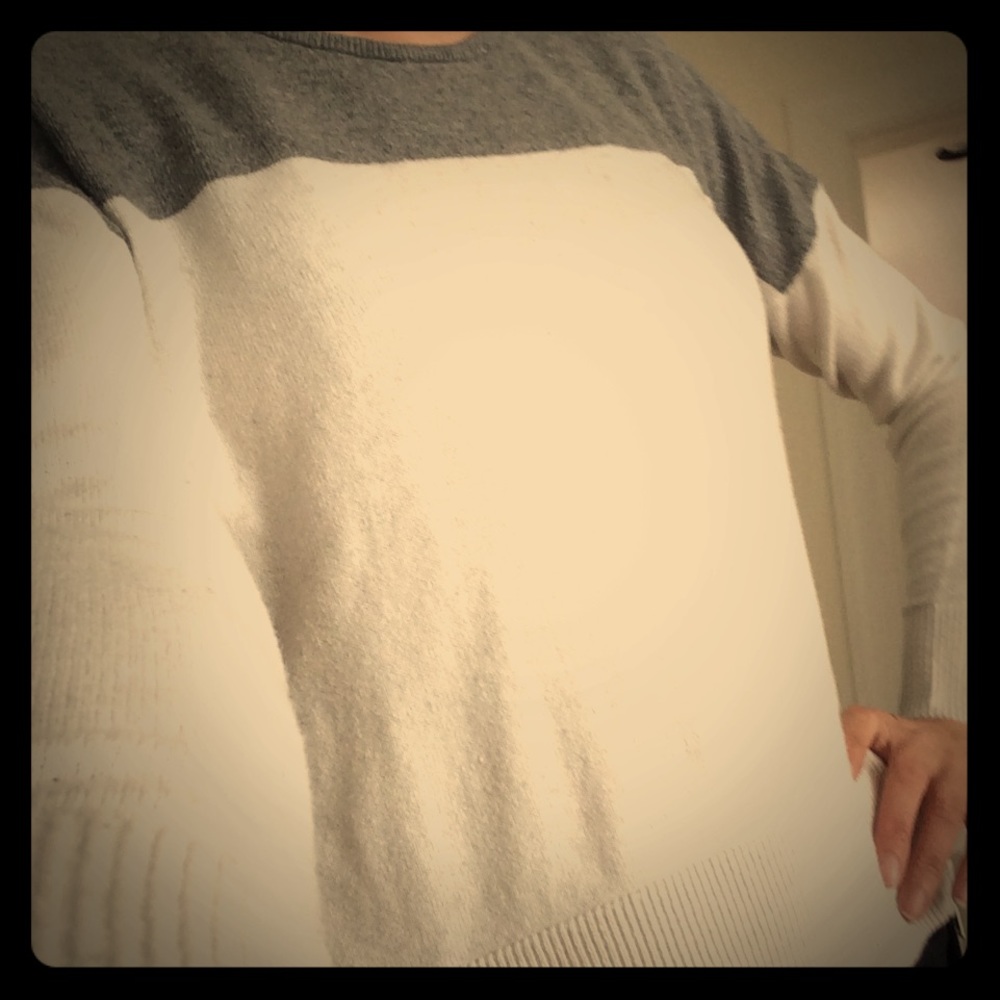 Banana Republic TriColour Swtr: black, white,grey