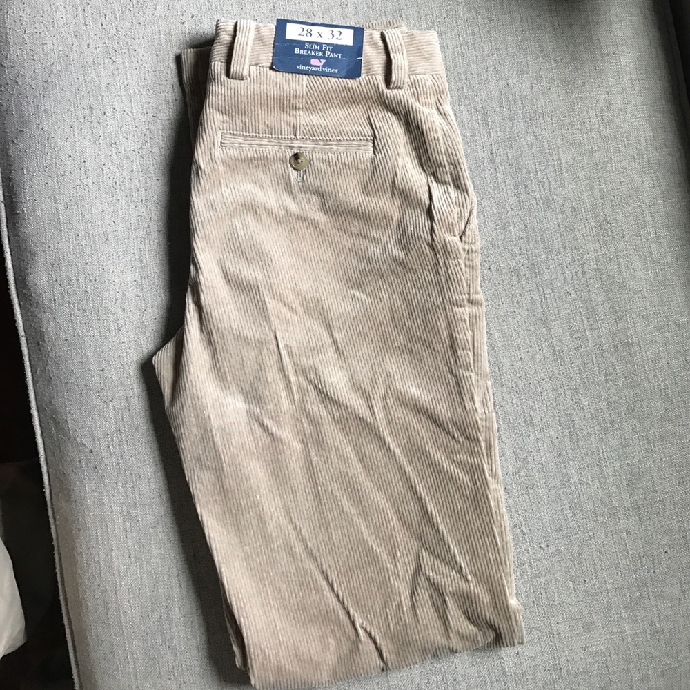 Vineyard Vines corduroys pants