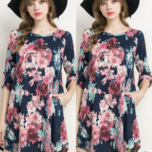 NEW ARRIVAL -Julia Navy Floral Dress - Picture 1 of 2