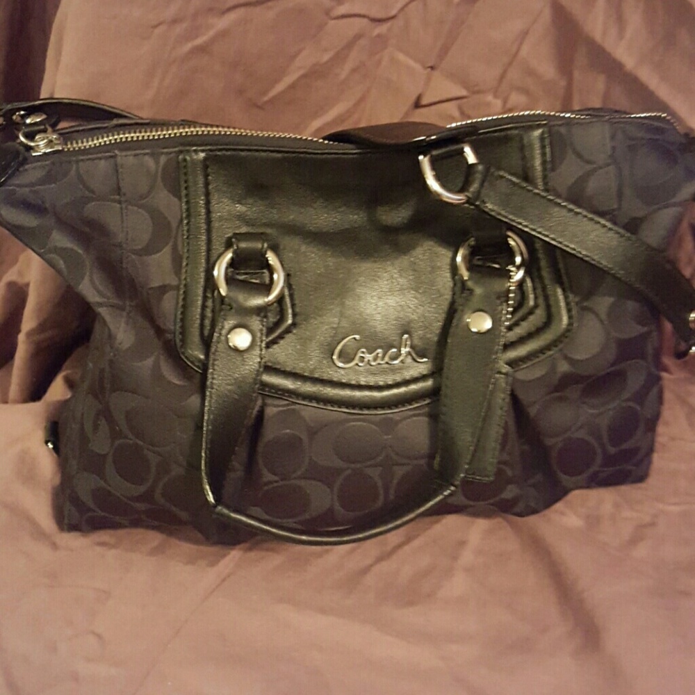 Black Coach Ashley F19242