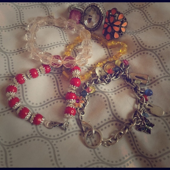 Jewelry bundle - Picture 1 of 1