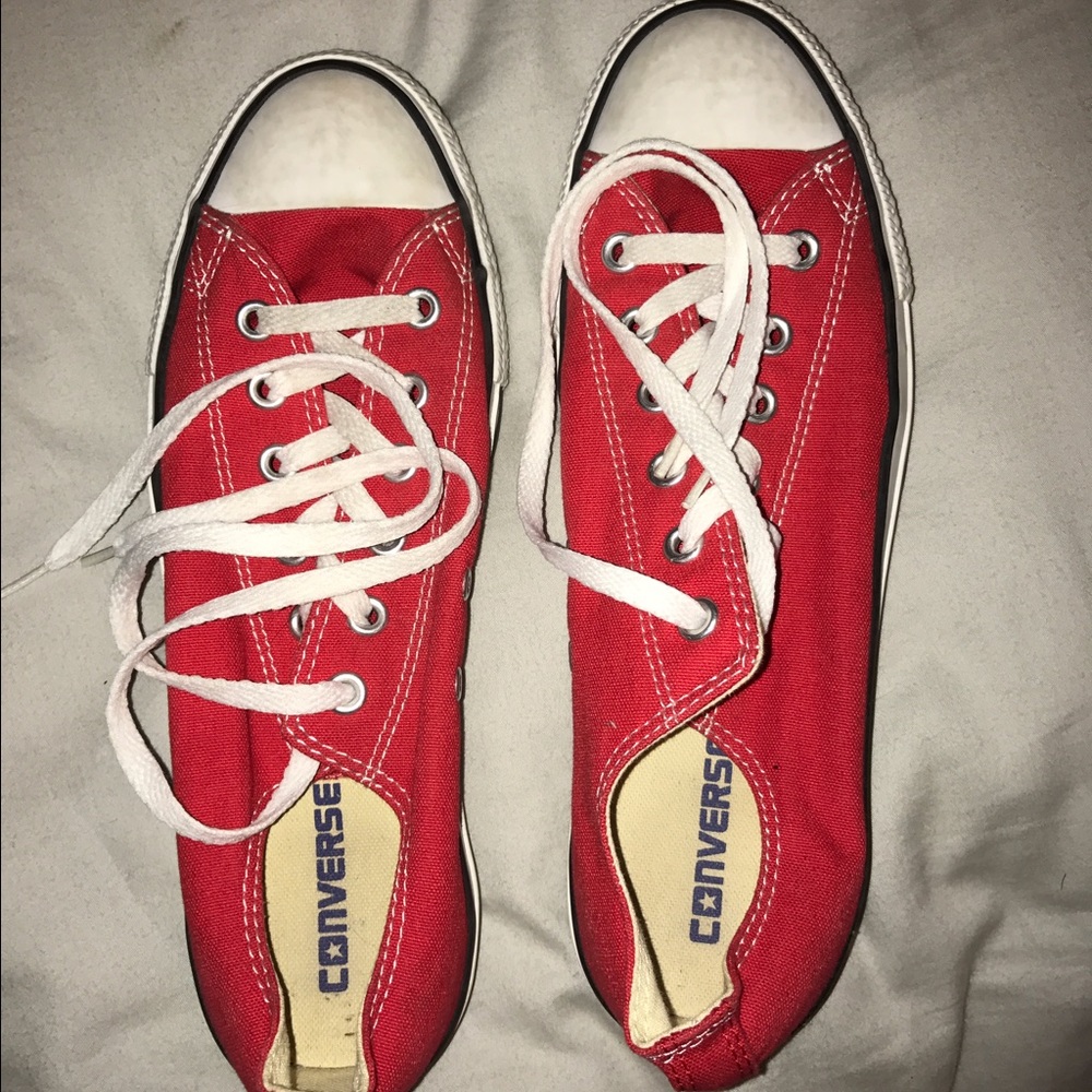 Red converse size 10 woman's WORN ONCE