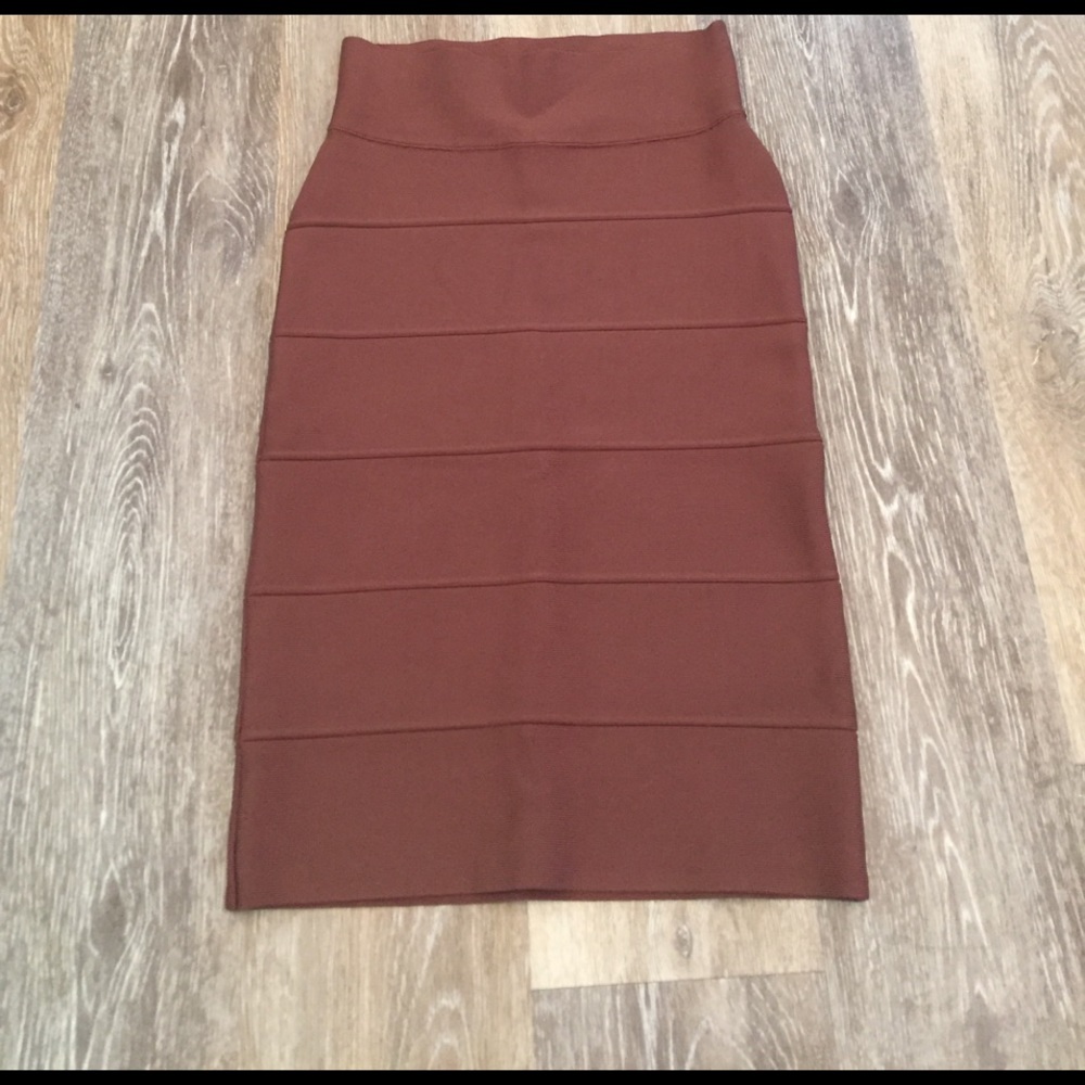🎉BCBG bandage skirt NWT🎉