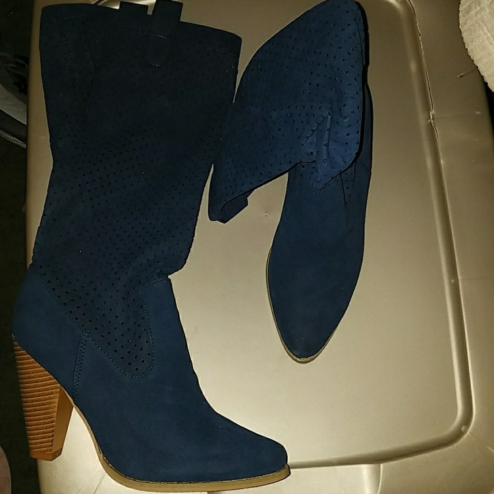 Cowboy style boot