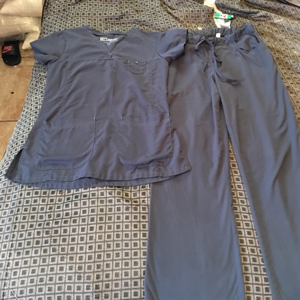 Grey's Anatomy scrub set!!