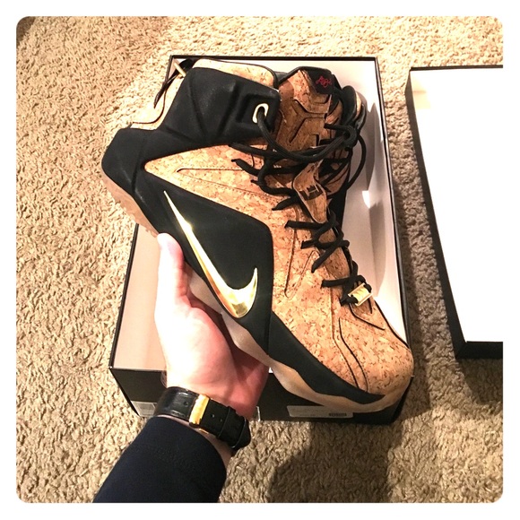 Lebron XII Cork - Picture 3 of 3