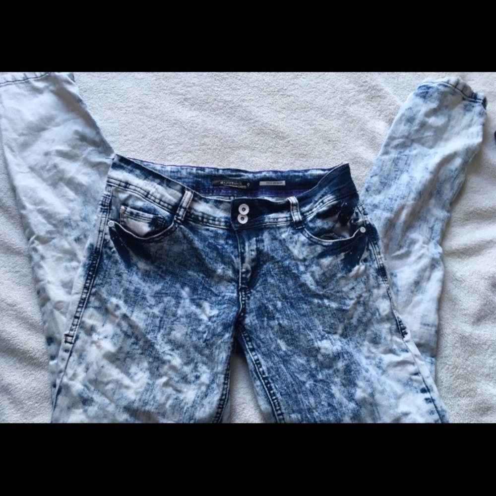 Blue/white jeans