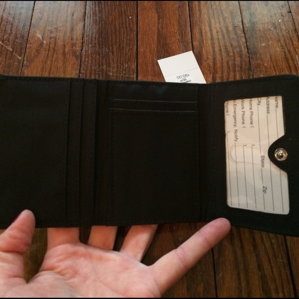 Brand new black pretty trifold wallet - Picture 3 of 8