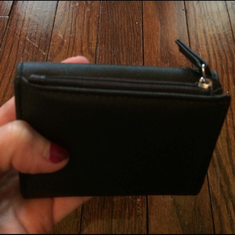 Brand new black pretty trifold wallet - Picture 8 of 8