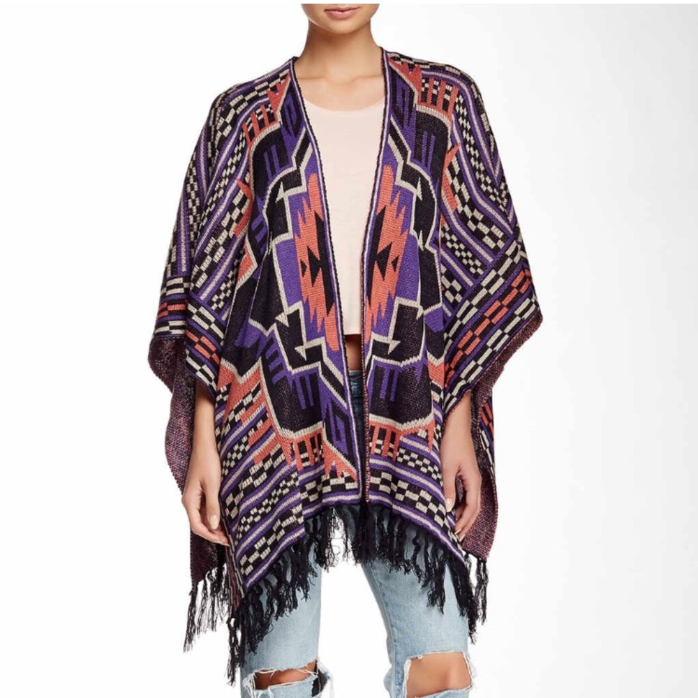 NWOT Flying Tomato Aztec Print Sweater Poncho