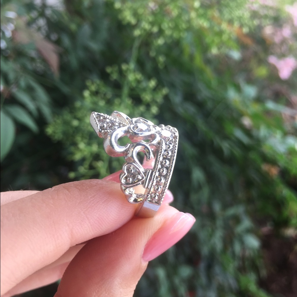 Cute crown ring 👑 - Picture 3 of 4