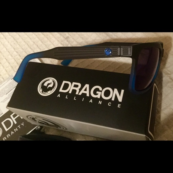 New Dragon brand Sunglass set - Picture 3 of 3