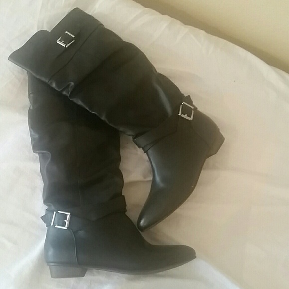 Macy's- Material girl black boots - Picture 2 of 4