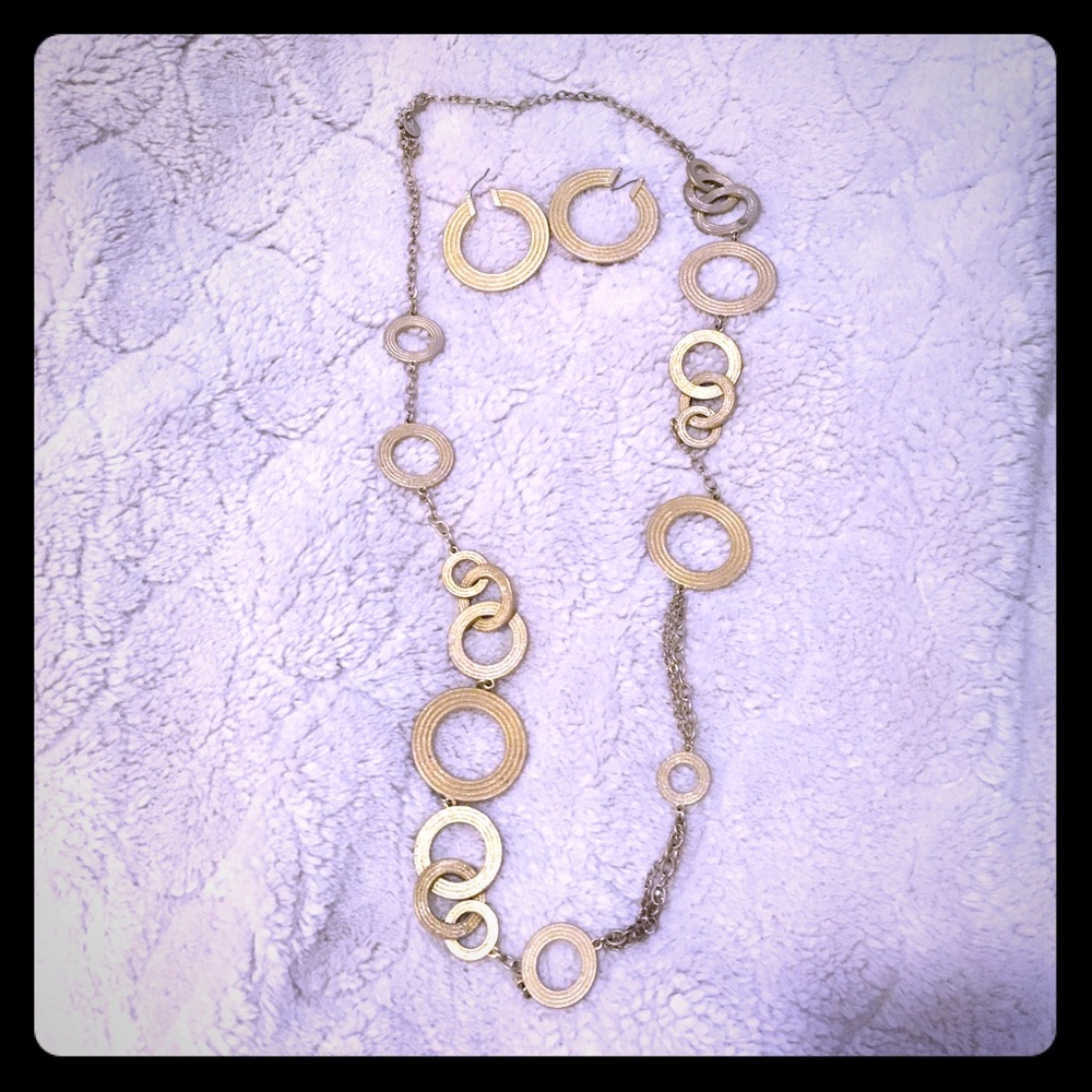 Lia Sophia gold circles necklace and earrings set