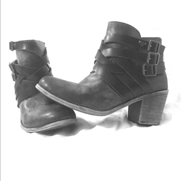 Roxy booties - Picture 2 of 2