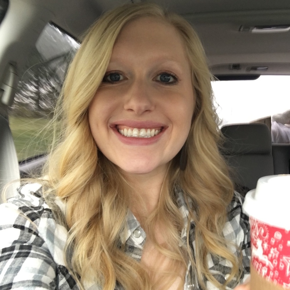 Meet your Posher, Lara