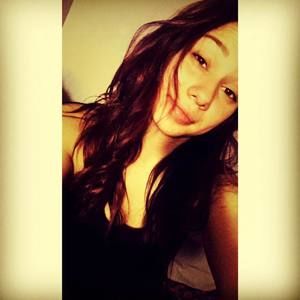 Meet your Posher, Gloria