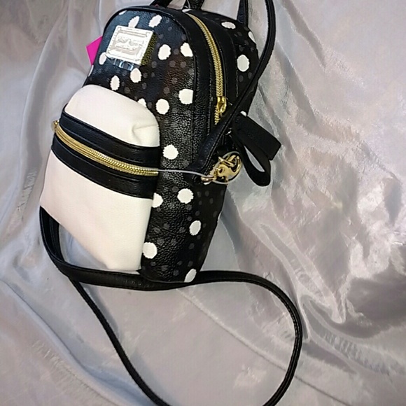 Betsey johnson conv xbody backpack shape. NWT - Picture 2 of 4