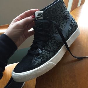 Nike Shoes - Nike Women's Primo Court Suede Leopard design Nike Shoes - Nike Women's Primo Court Suede Leopard design