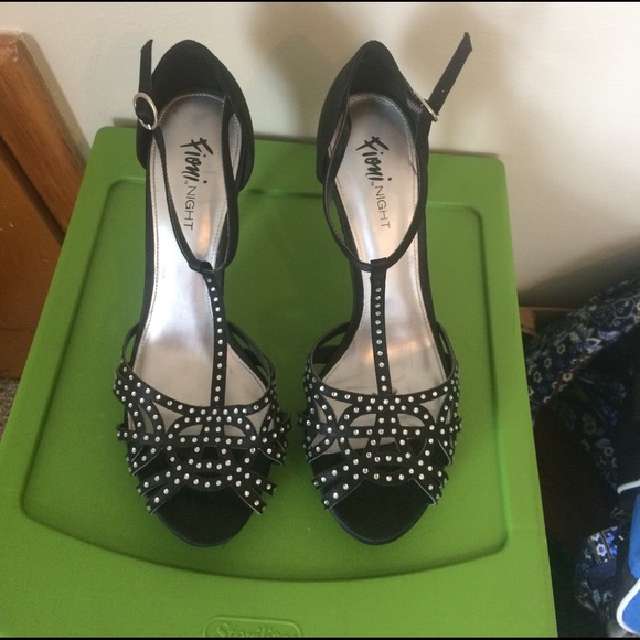 Prom Shoes! - Picture 2 of 3